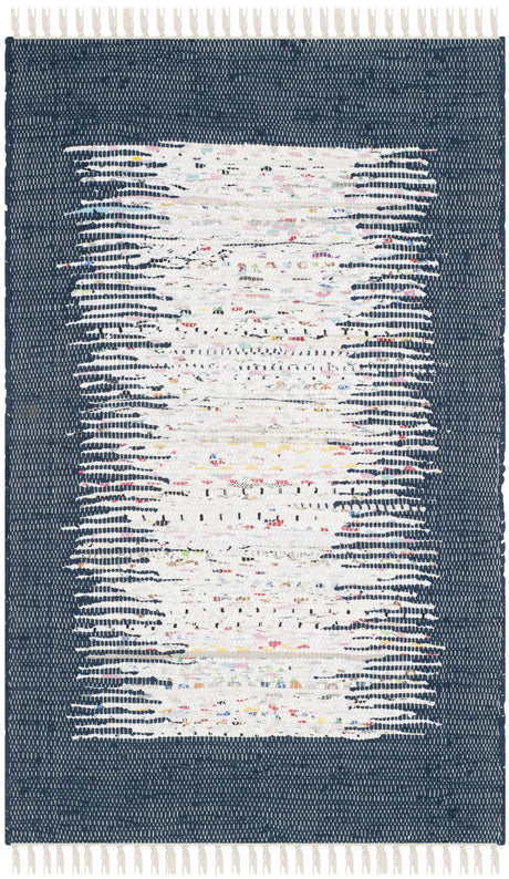 Safavieh Montauk 2'-6" x 4'-0" Rug in Ivory / Navy
