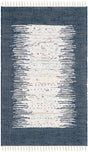 Safavieh Montauk 2'-6" x 4'-0" Rug in Ivory / Navy