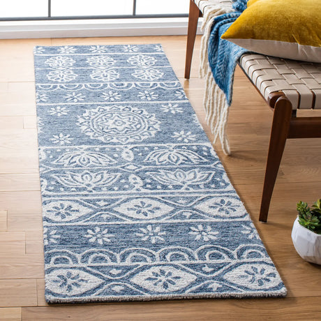 Safavieh Micro-Loop 2'-3" x 7'-0" Rug in Blue / Ivory