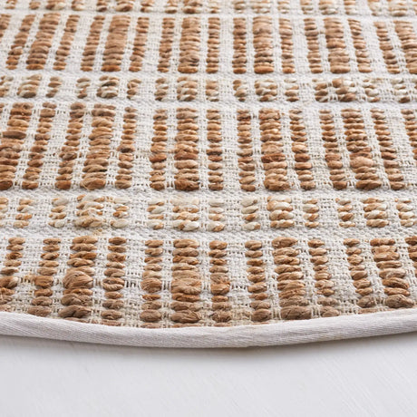 Safavieh Natural Fiber 7'-0" x 7'-0" Rug in Ivory / Natural