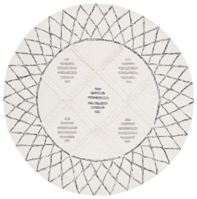 Safavieh Casablanca 6'-0" x 6'-0" Rug in Ivory / Black