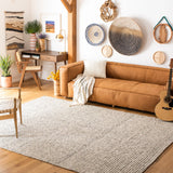 Safavieh Kilim 6'-0" x 9'-0" Rug in Black / Ivory