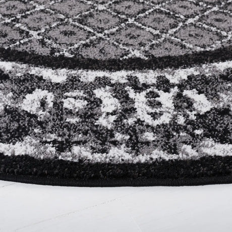 Safavieh Adirondack 6'-0" x 6'-0" Rug in Black / Silver