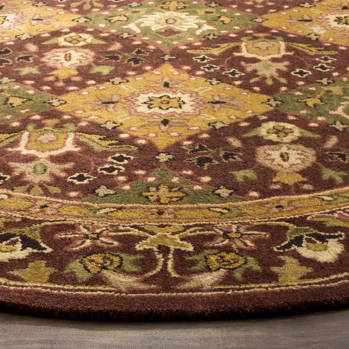 Safavieh Antiquity 6'-0" x 6'-0" Rug in Wine