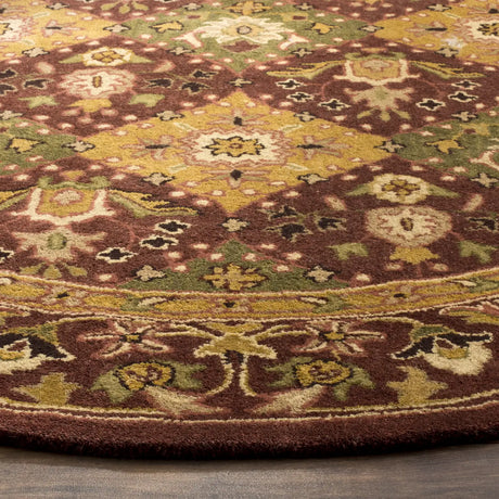 Safavieh Antiquity 6'-0" x 6'-0" Rug in Wine