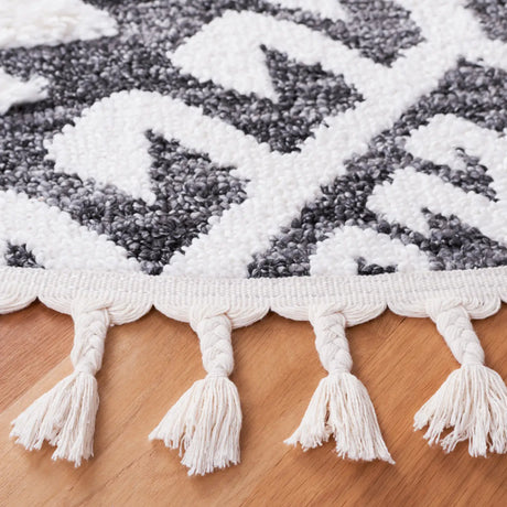 Safavieh Moroccan Tassel Shag 6'-7" x 6'-7" Rug in Dark Grey / Ivory