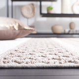 Safavieh Lotus 4'-0" x 6'-0" Rug in Ivory / Beige