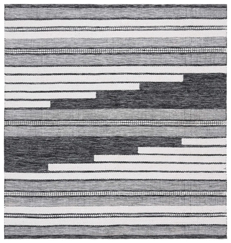 Safavieh Kilim 6'-0" x 6'-0" Rug in Ivory / Black