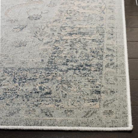 Safavieh Vintage 4'-0" x 5'-7" Rug in Light Blue