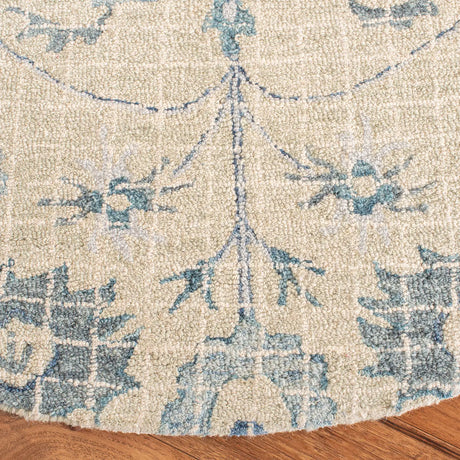 Safavieh Blossom 6'-0" x 6'-0" Rug in Silver / Blue