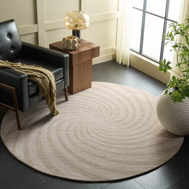Safavieh Novelty 6'-0" x 6'-0" Rug in Beige / Ivory