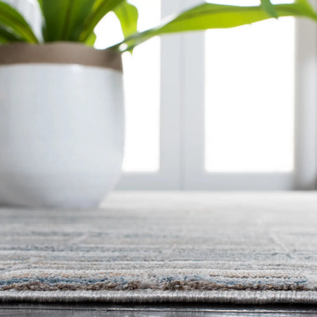 Safavieh Sonoma 4'-5" x 6'-5" Rug in Grey / Ivory