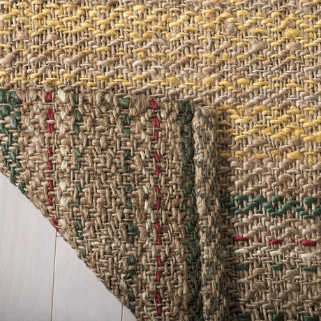 Safavieh Natural Fiber 4'-0" x 6'-0" Rug in Natural / Gold