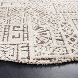 Safavieh Classic Vintage 6'-0" x 6'-0" Rug in Natural / Ivory
