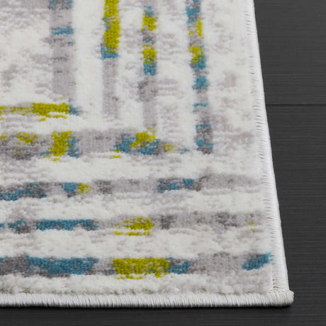 Safavieh Skyler 5'-1" x 7'-6" Rug in Grey / Green