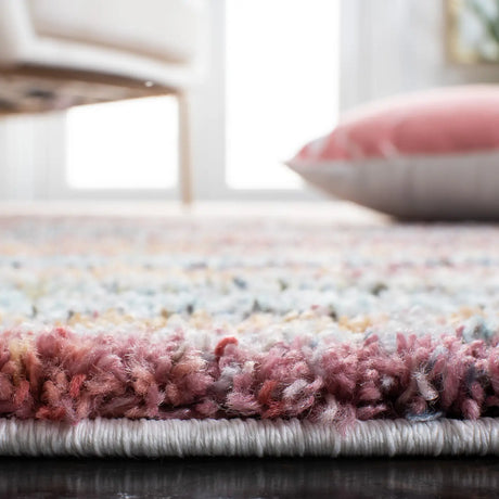 Safavieh Calista 4'-5" x 6'-5" Rug in Rust / Gold