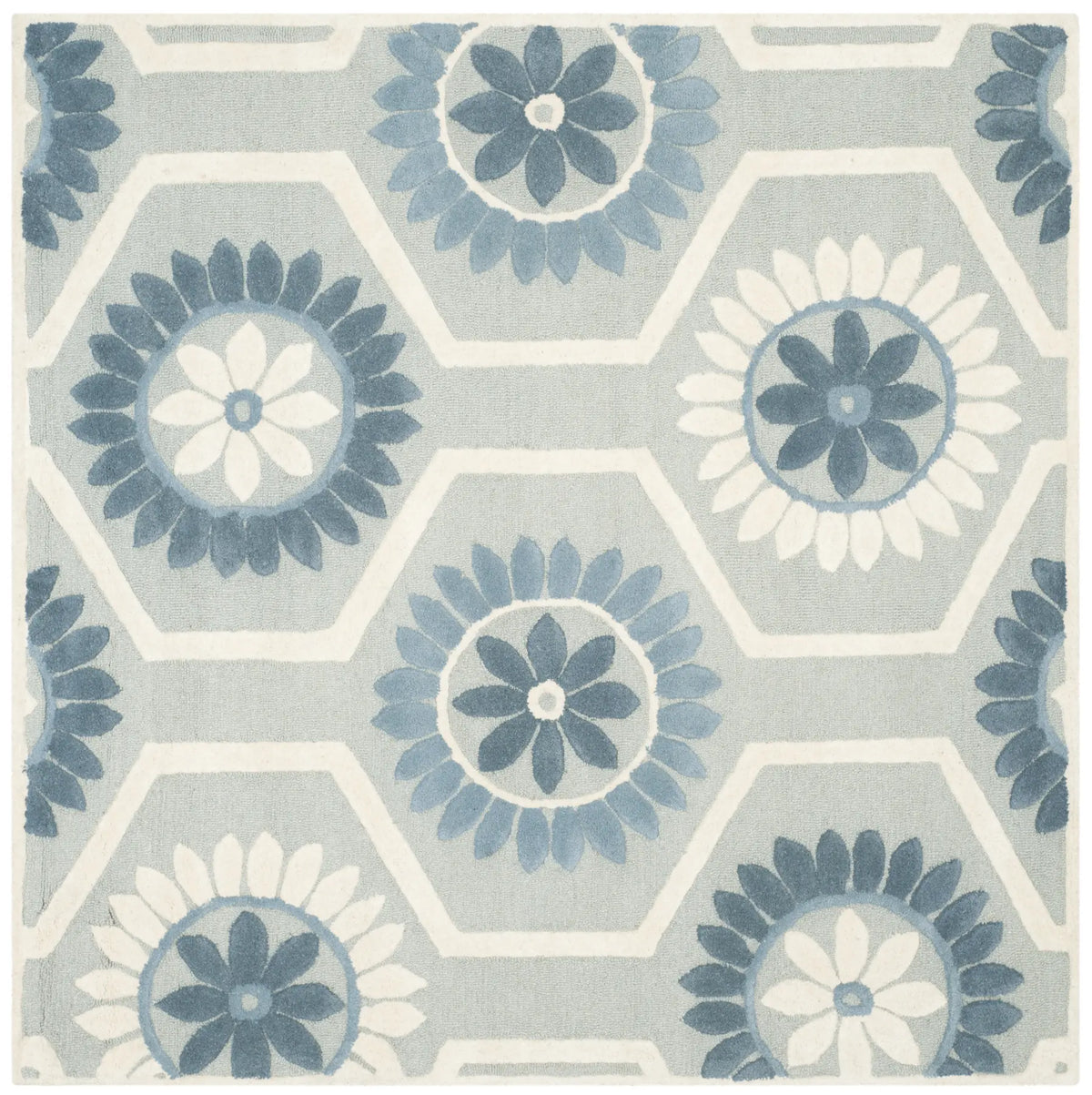 Safavieh Cambridge 6'-0" x 6'-0" Rug in Blue / Ivory
