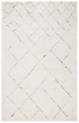 Safavieh Casablanca 4'-0" x 6'-0" Rug in Ivory / Black