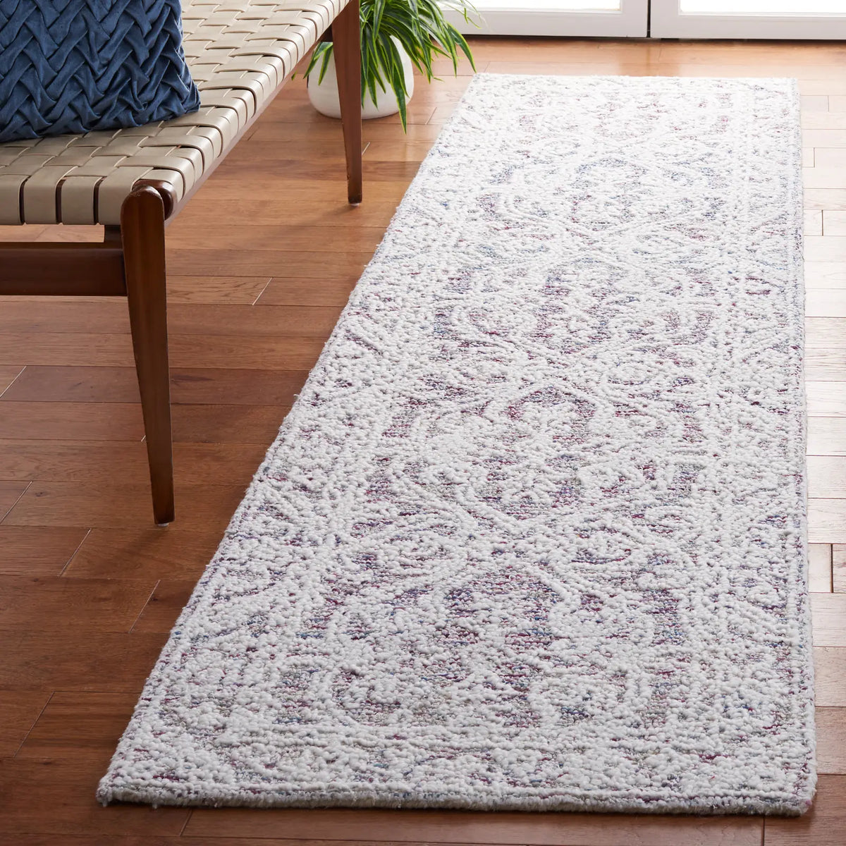 Safavieh Metro 2'-3" x 9'-0" Rug in Ivory / Red