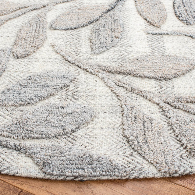 Safavieh Southampton 6'-0" x 6'-0" Rug in Beige