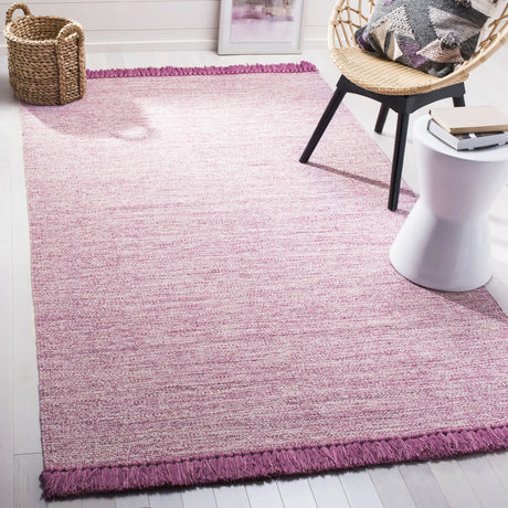 Safavieh Montauk 5'-0" x 8'-0" Rug in Pink