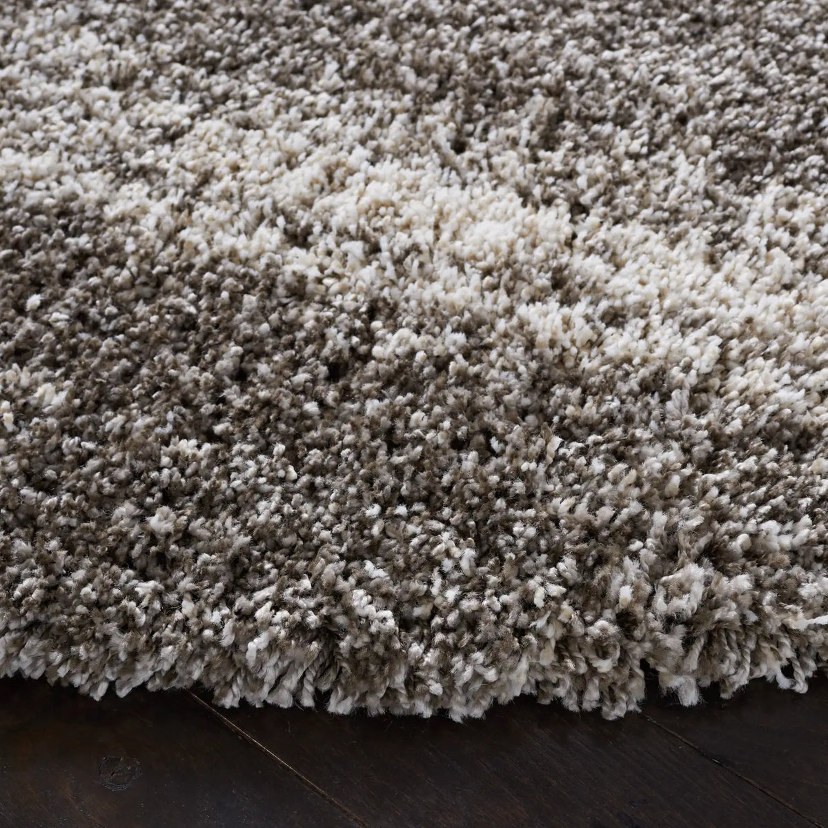 Safavieh Hudson Shag 7'-0" x 7'-0" Rug in Ivory / Grey