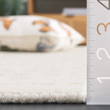 Safavieh Impressions 4'-0" x 6'-0" Rug in Ivory
