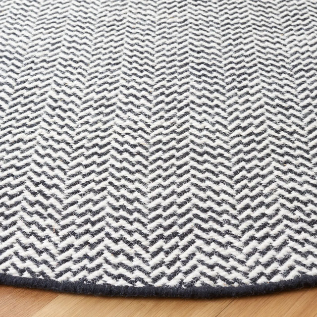 Safavieh Vermont 6'-0" x 6'-0" Rug in Black / Ivory