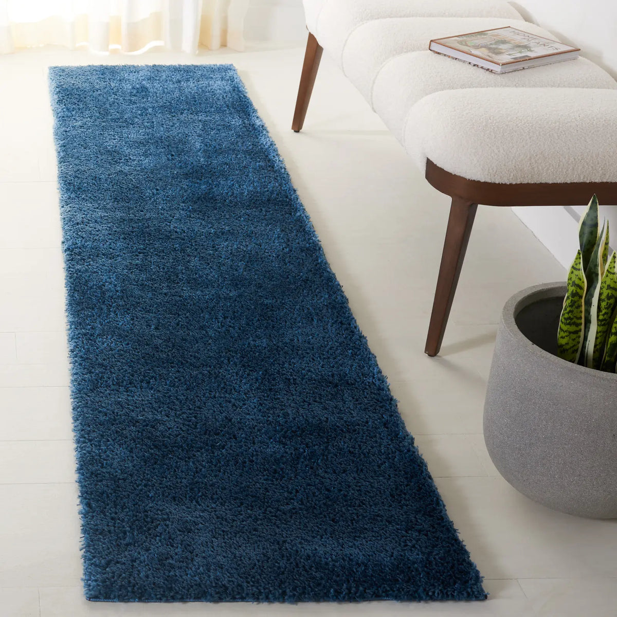 Safavieh Penelope Shag 2'-0" x 8'-0" Rug in Navy