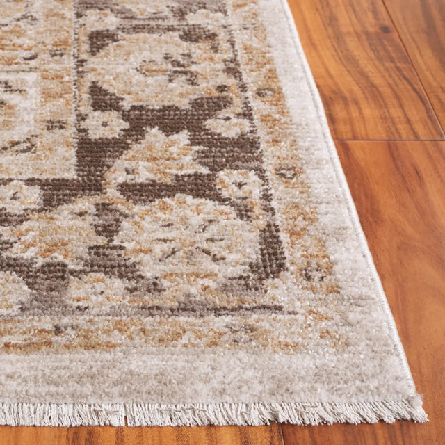Safavieh Hazel 500 4'-0" x 6'-0" Rug in Gold / Brown