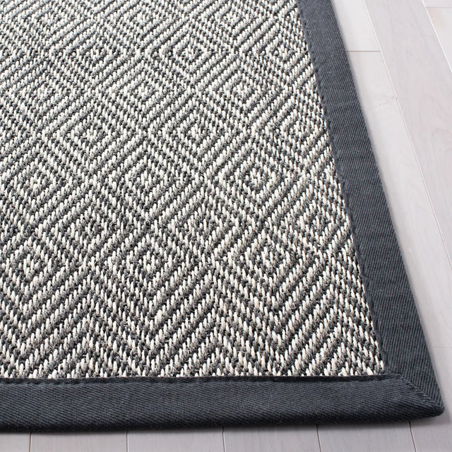 Safavieh Natural Fiber 6'-0" x 9'-0" Rug in Natural / Dark Grey