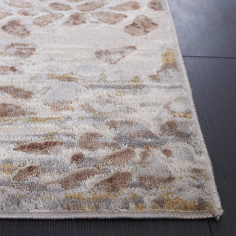 Safavieh Palma 4'-0" x 6'-0" Rug in Beige / Brown