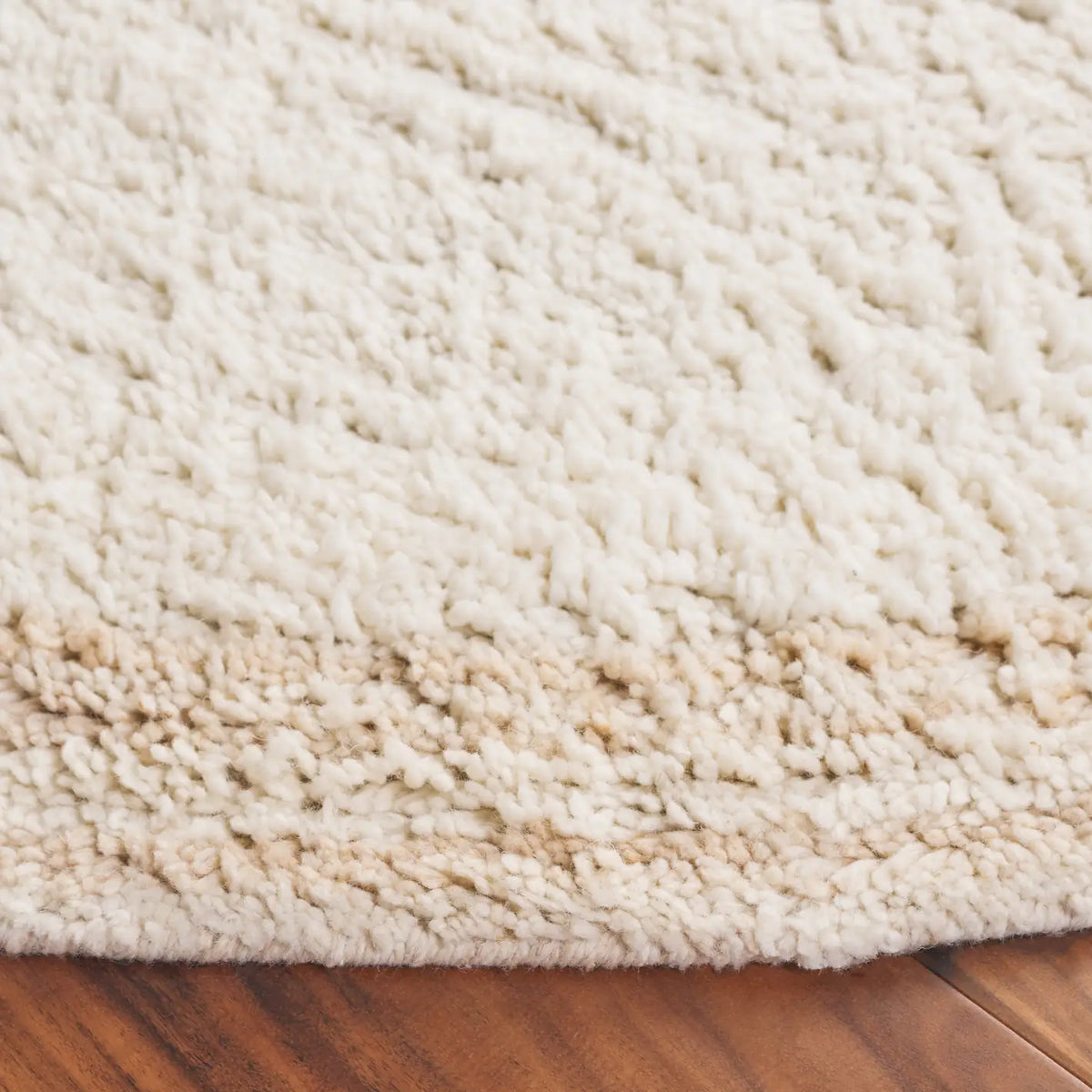 Safavieh Vermont 6'-0" x 6'-0" Rug in Ivory / Beige