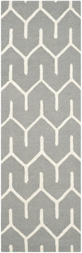Safavieh Cambridge 2'-6" x 8'-0" Rug in Dark Grey / Ivory