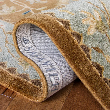 Safavieh Bergama 4'-0" x 6'-0" Rug in Brown / Blue
