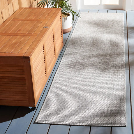 Safavieh Courtyard 2'-2" x 9'-0" Rug in Ivory / Grey