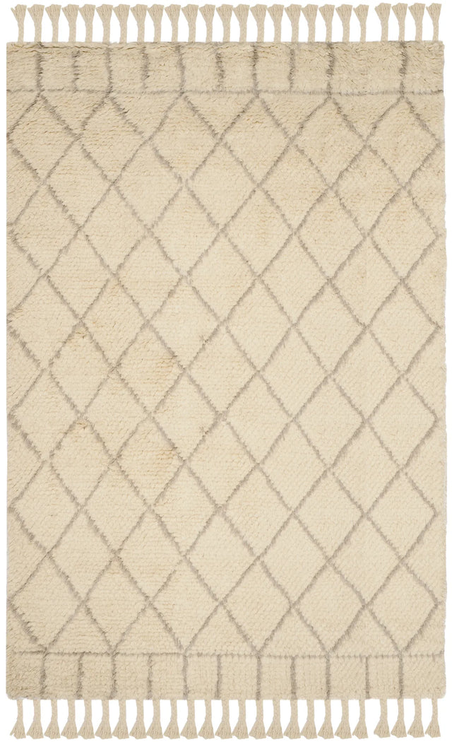 Safavieh Casablanca 6'-0" x 9'-0" Rug in Ivory / Light Grey