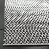 Safavieh Montauk 4'-0" x 6'-0" Rug in Black / Ivory