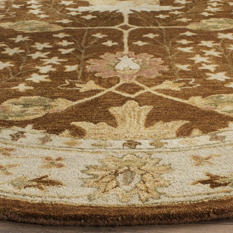 Safavieh Antiquity 6'-0" x 6'-0" Rug in Brown / Beige