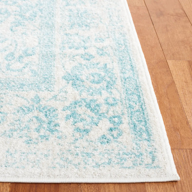 Safavieh Adirondack 4'-0" x 6'-0" Rug in Ivory / Light Blue