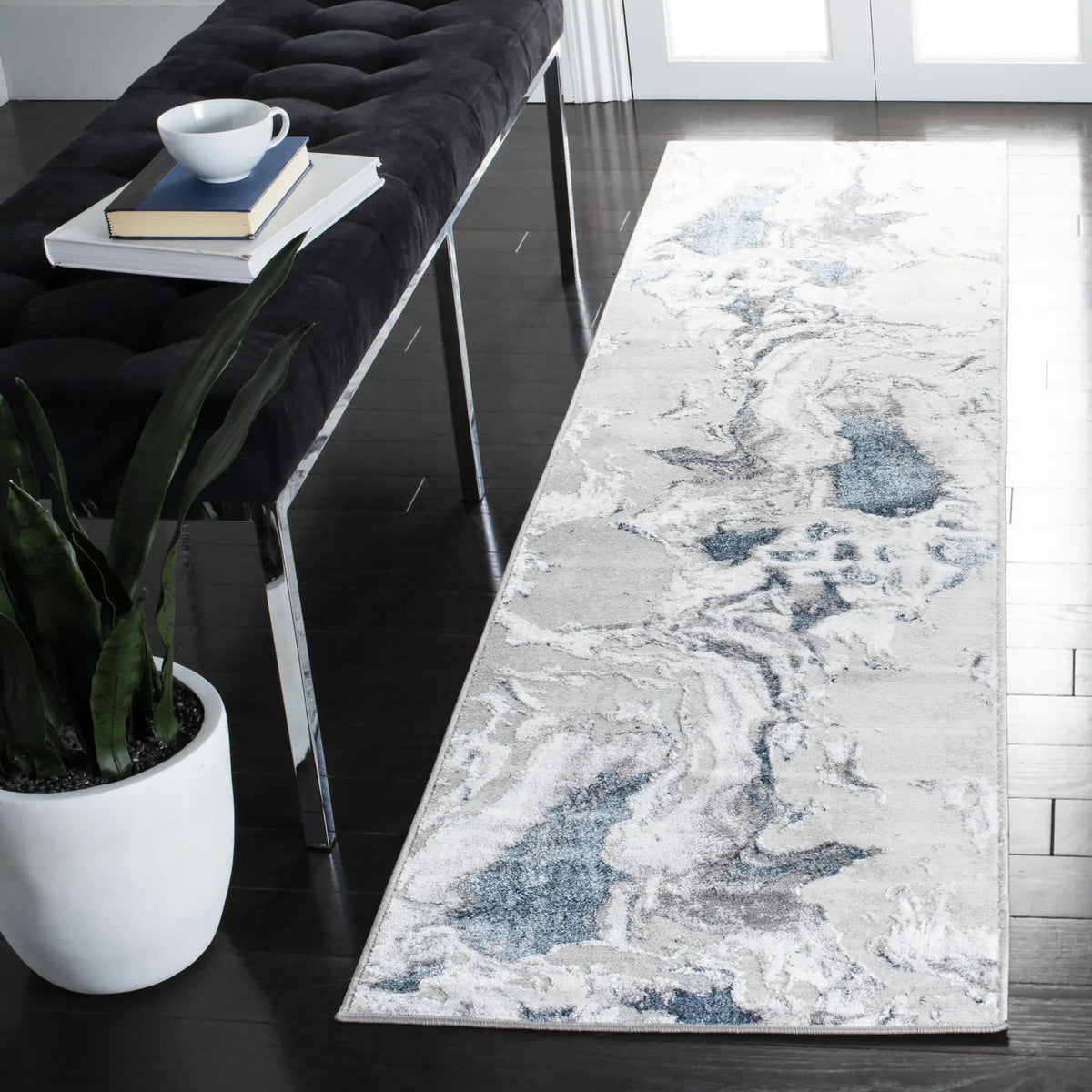 Safavieh Amelia 2'-0" x 10'-0" Rug in Grey / Blue
