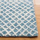 Safavieh Micro-Loop 4'-0" x 6'-0" Rug in Blue / Ivory