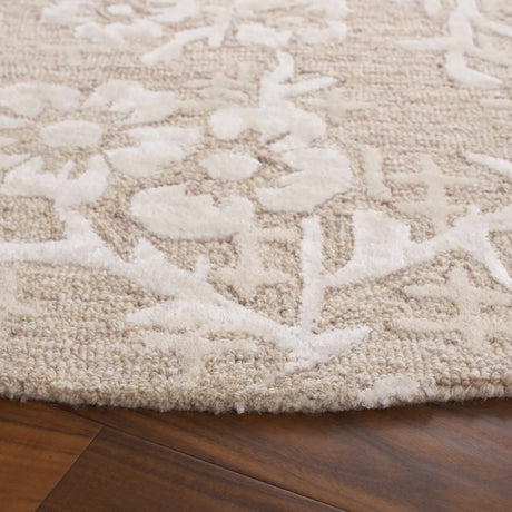 Safavieh Glamour 6'-0" x 6'-0" Rug in Beige / Ivory