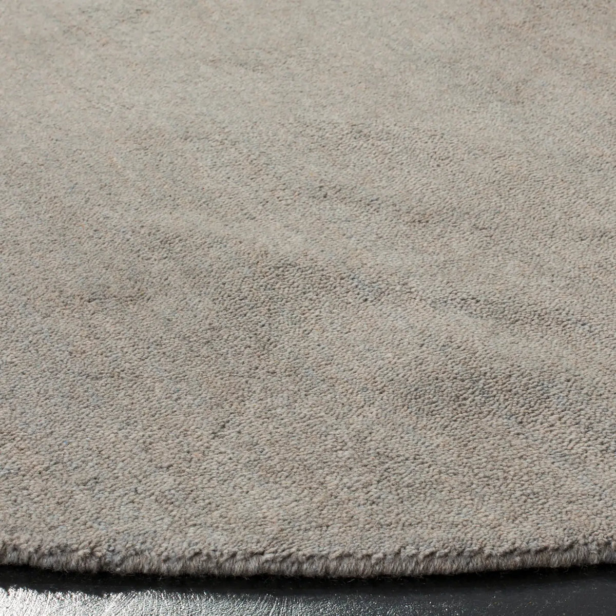 Safavieh Himalaya 6'-0" x 6'-0" Rug in Grey