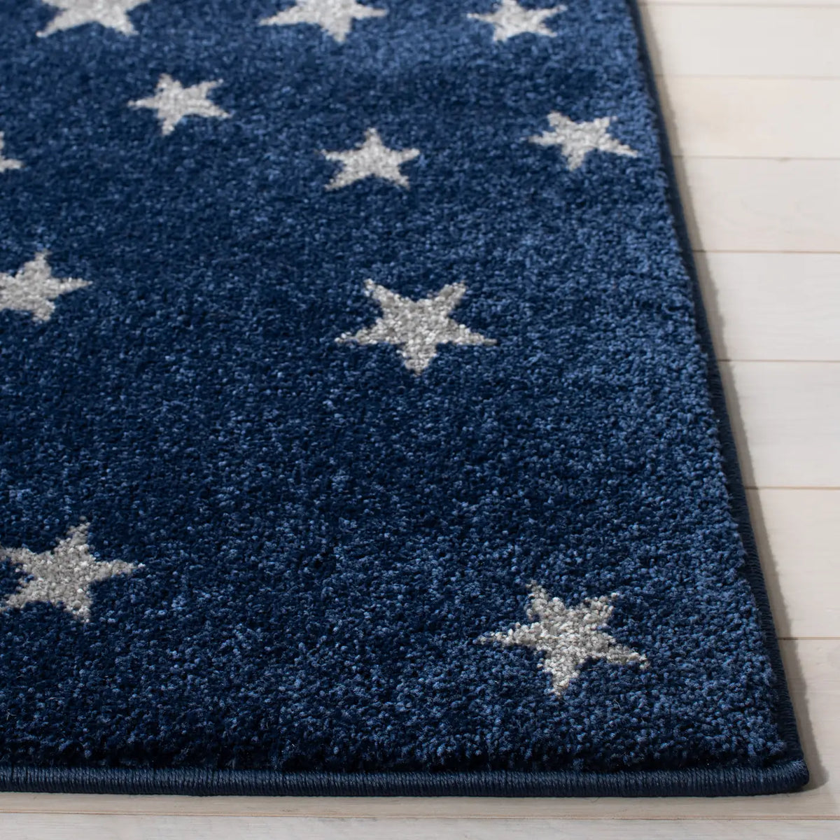 Safavieh Carousel Kids 100 4'-0" x 6'-0" Rug in Navy / Grey