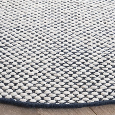 Safavieh Vermont 6'-0" x 6'-0" Rug in Navy / Ivory