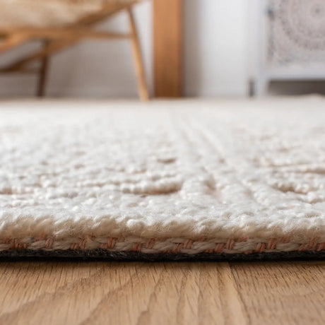 Safavieh Martha Stewart 4'-0" x 6'-0" Rug in Beige / Pink
