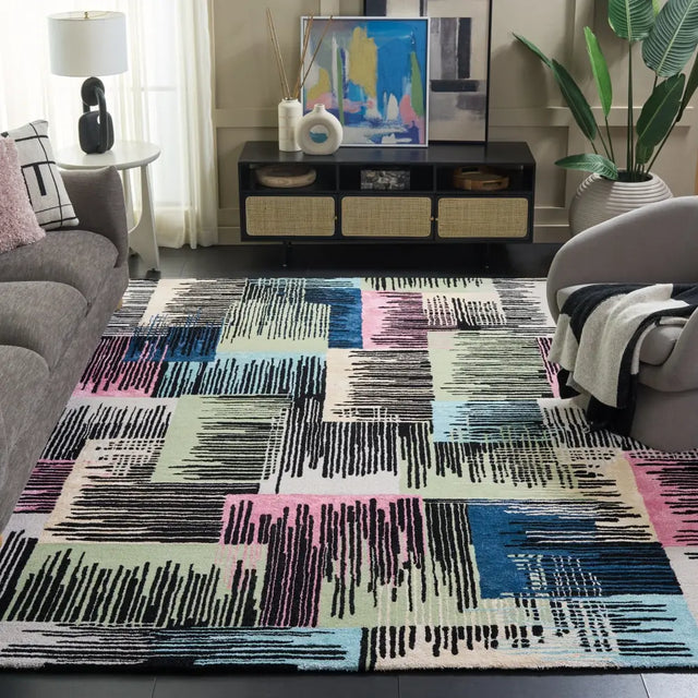 Safavieh Fifth Avenue 8'-0" x 10'-0" Rug in Black / Pink