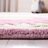 Safavieh Safavieh Kids 4'-0" x 6'-0" Rug in Pink / Pink