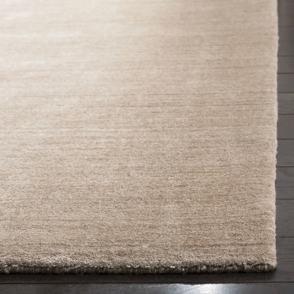 Safavieh Mirage 5'-0" x 8'-0" Rug in Beige